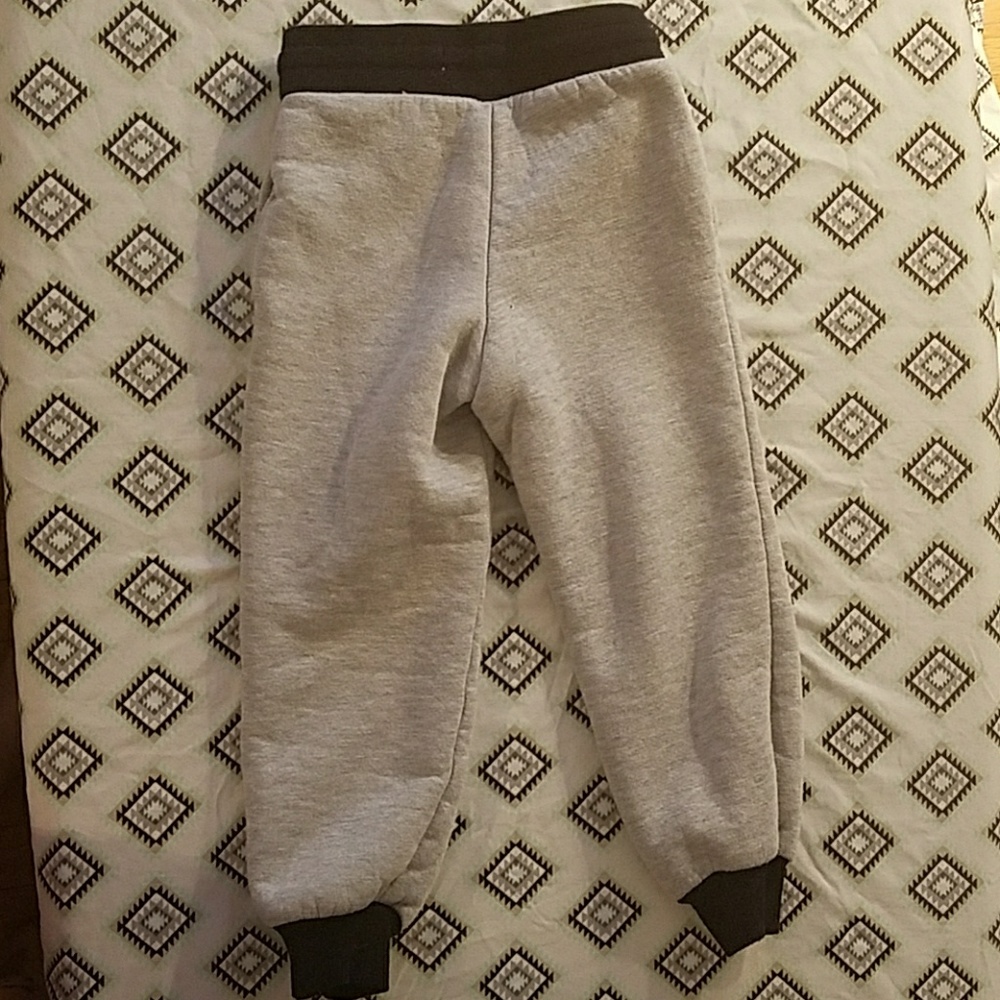 Pants - Picture 3 of 4